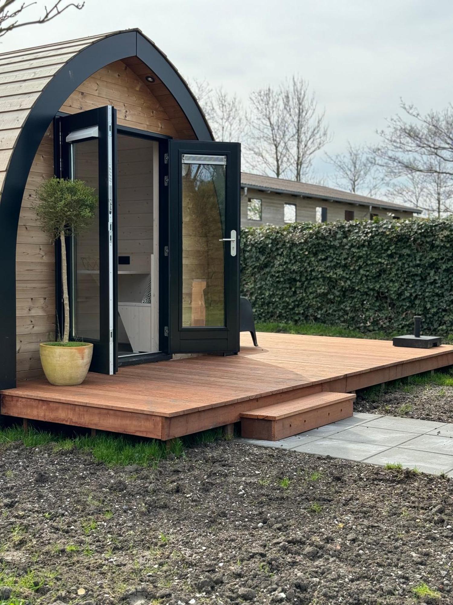 Camping Zee Van Tijd Holwerd Exterior photo